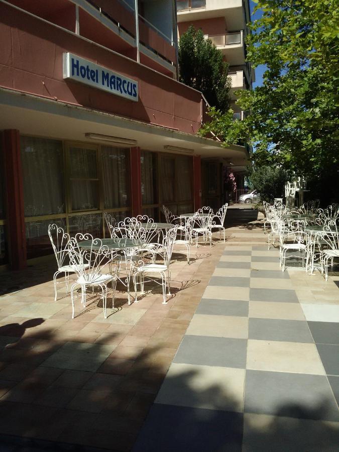 Hotel Marcus Cesenatico Buitenkant foto